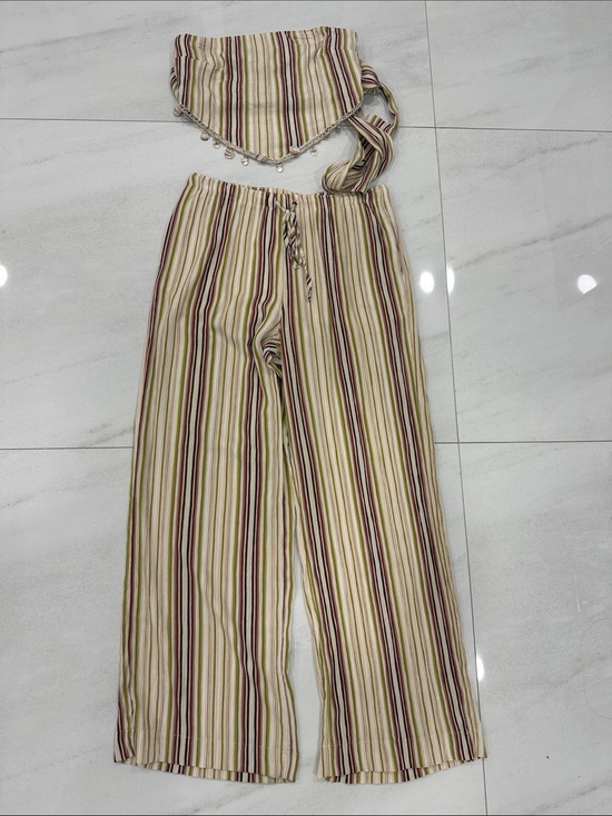 No Boundaries Pants - Striped Wide-Leg Pull-On Pants and crop top in Beige and Olive
